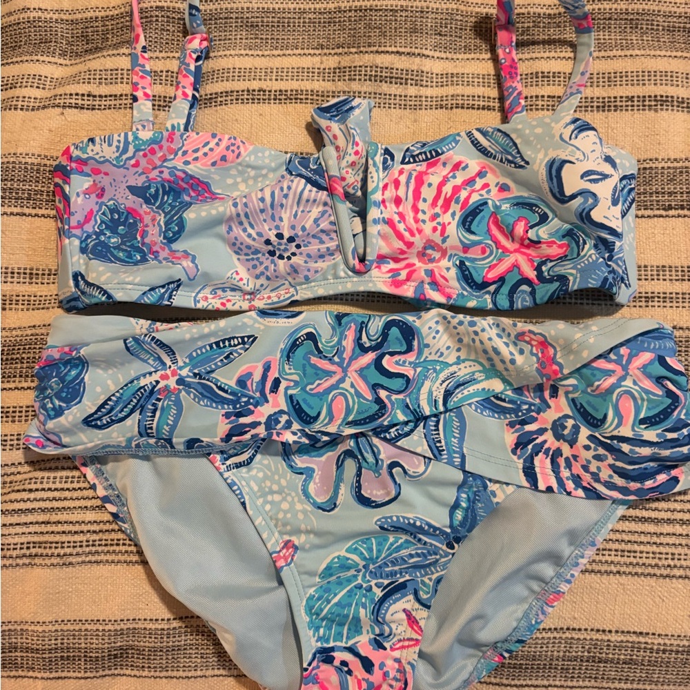 Lilly Pulitzer swimsuit - Picture 3 of 7
